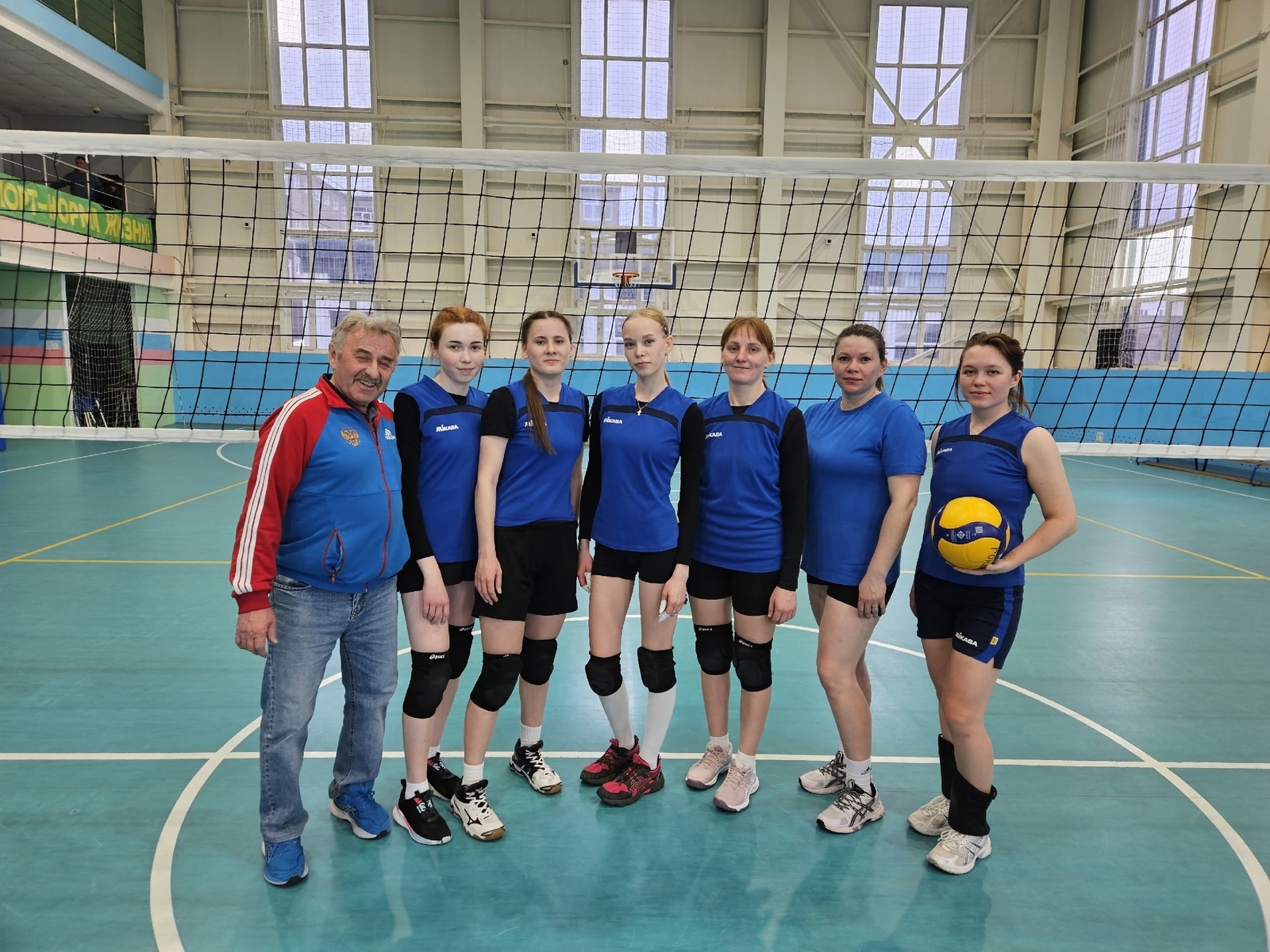 Нылъёс волейболэн шудонъя кужымзэс мертазы