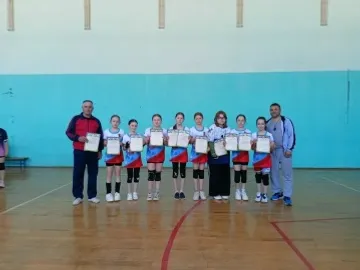 Нылъёс ӵошатсконысь кыкетӥ интыен бертӥзы