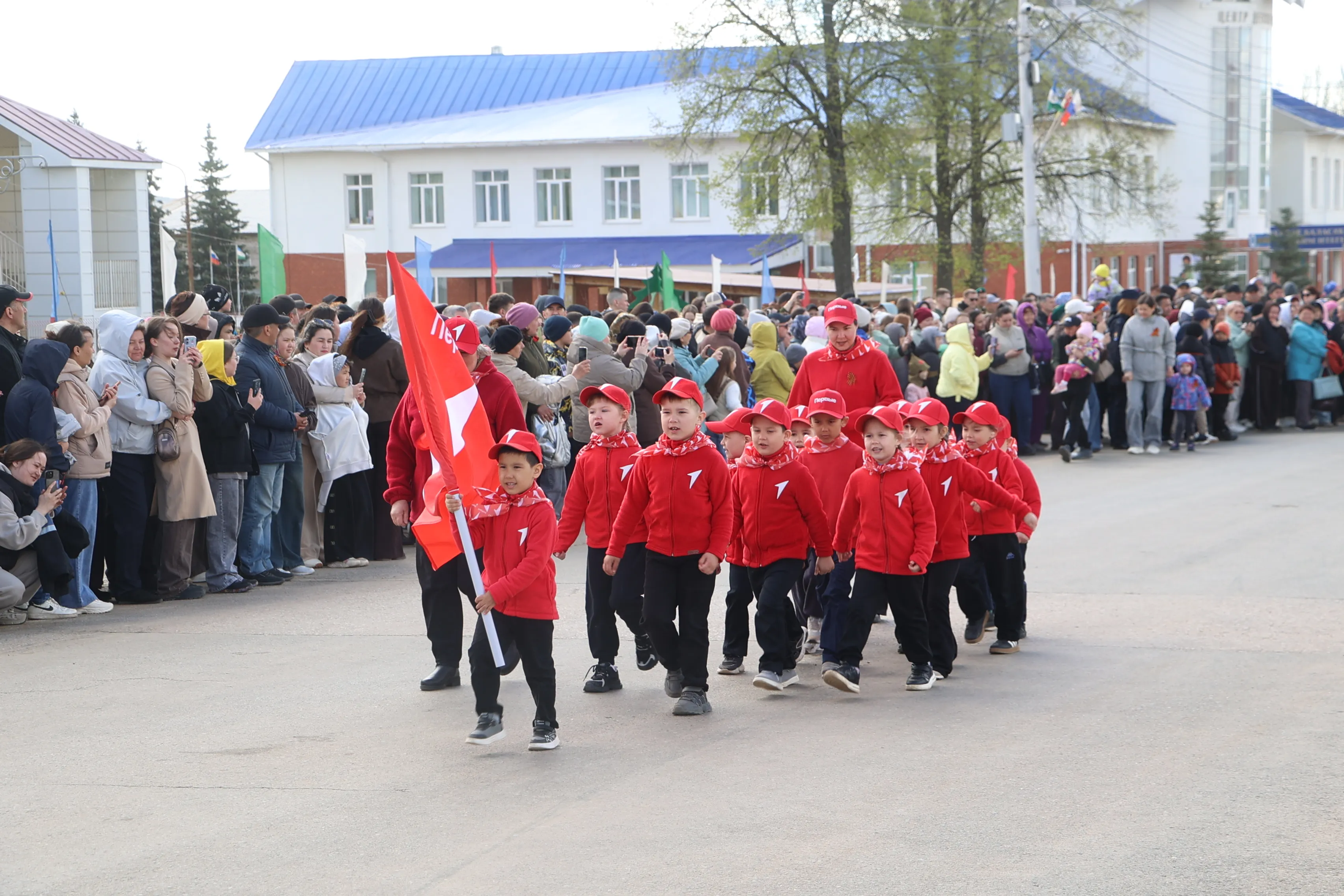 Митингез парад азинтӥз