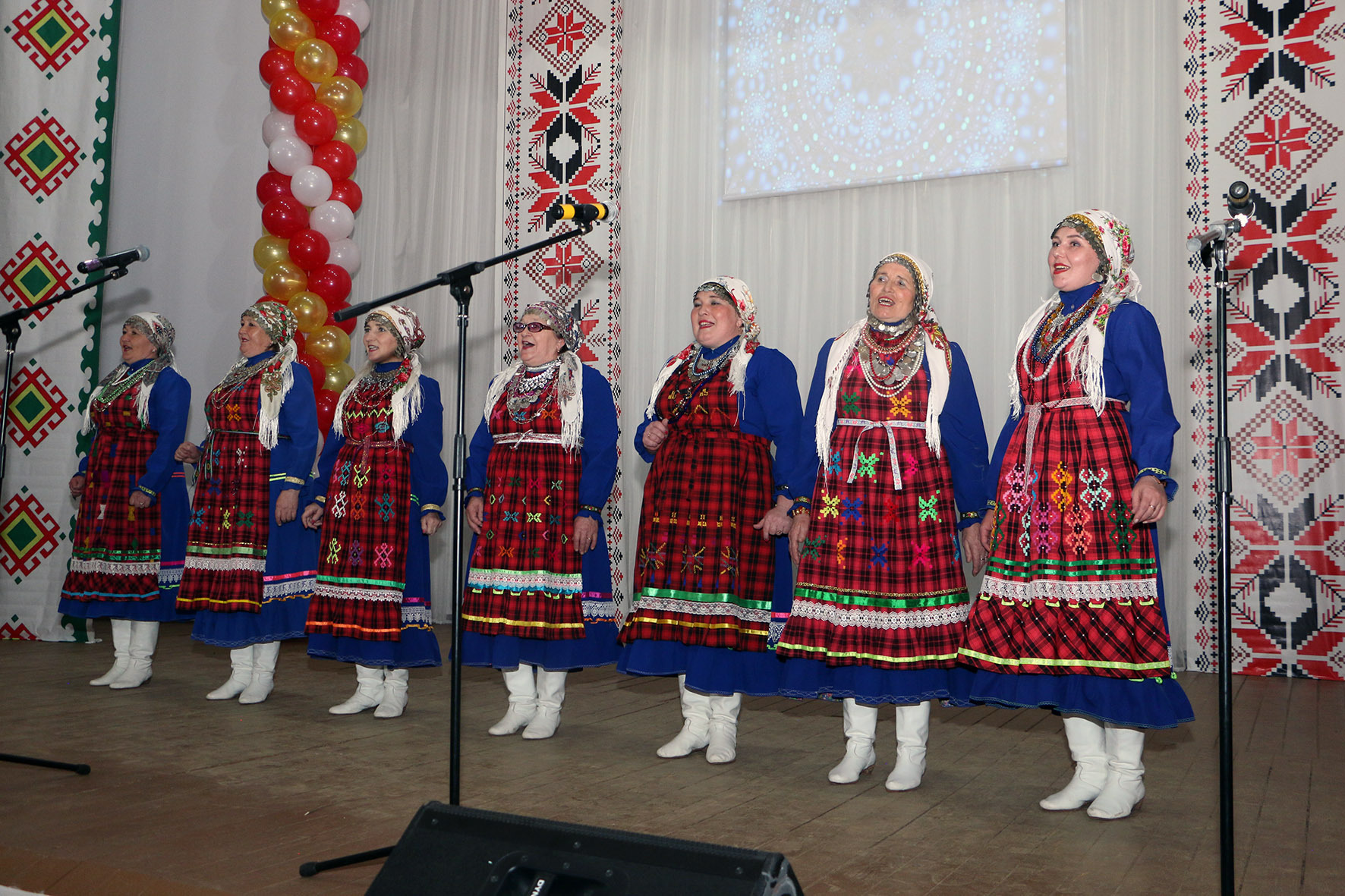 Межрегиональный фестиваль удмуртских фольклорных коллективов «Драгоценные россыпи» (фоторепортаж)