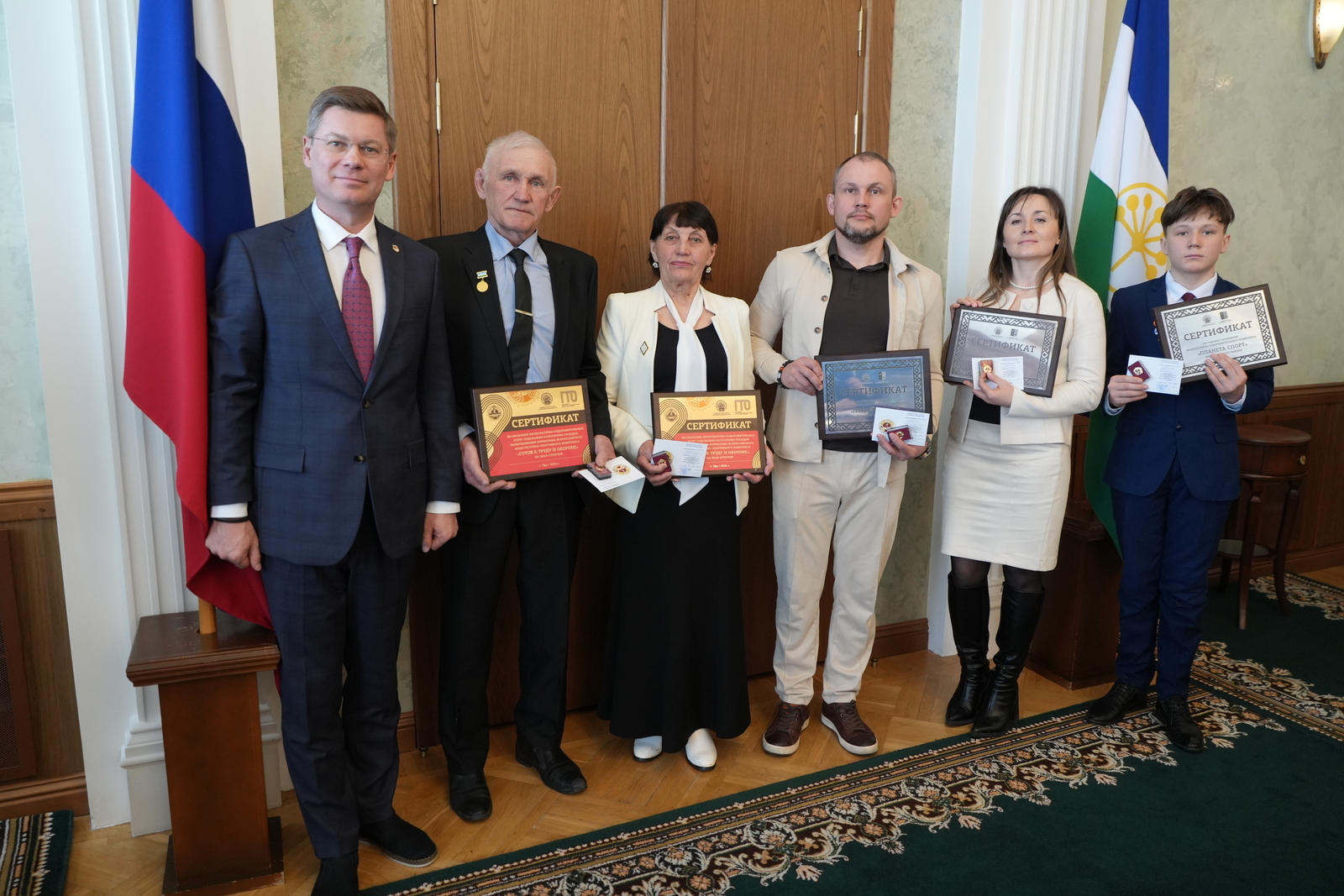 Семья Сабанчиных из деревни Малая Бальзуга получила награды