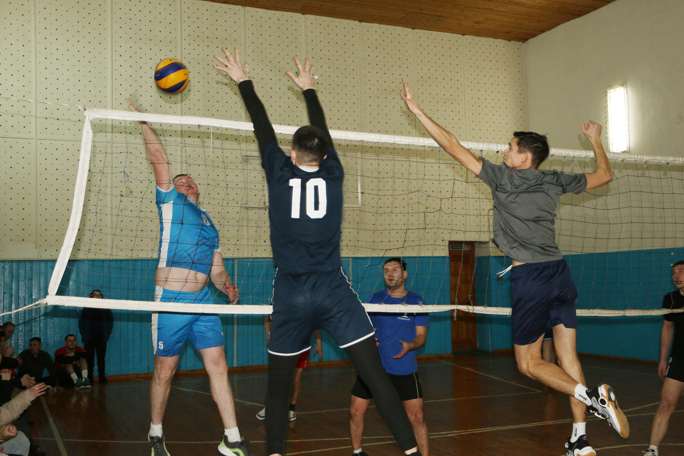 Удмуртский национально-культурный центр провел волейбольный турнир