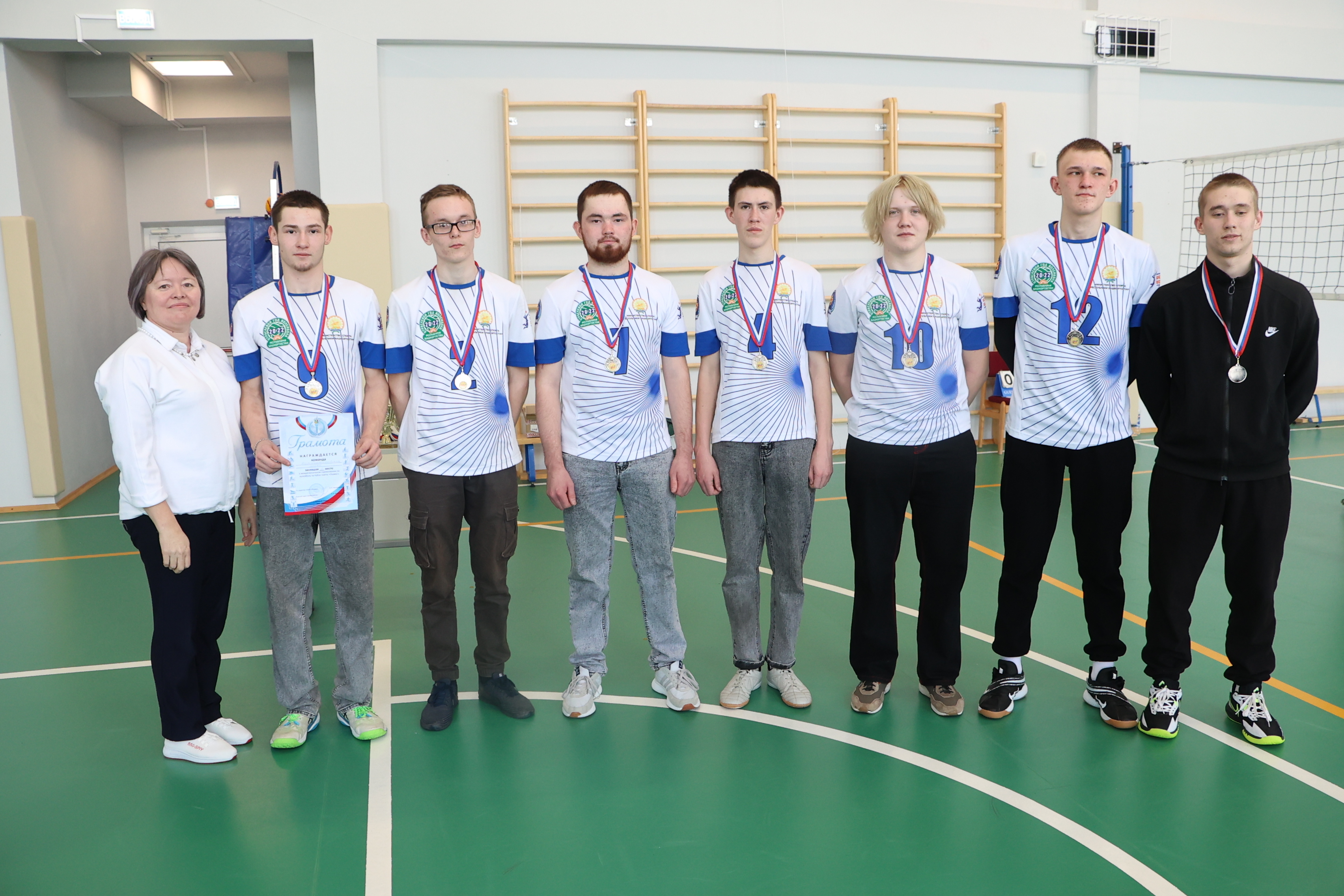 Красивый волейбол: традиции и дружба