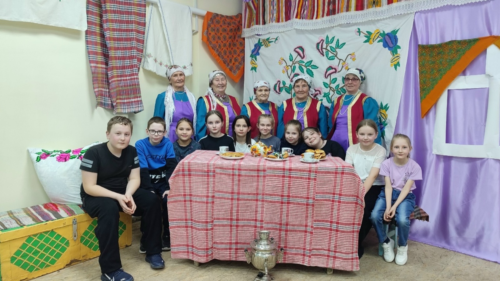 Нылпиос вашкала йылол сярысь тодӥзы