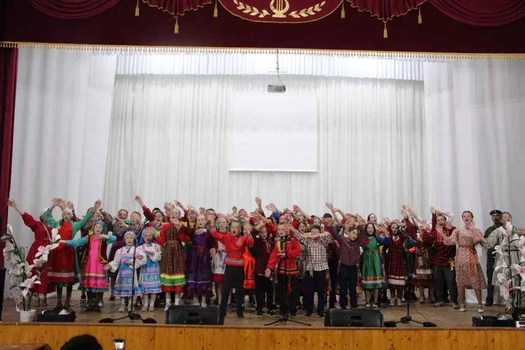 "Усточикарысь" нылпиос концерт возьматӥзы