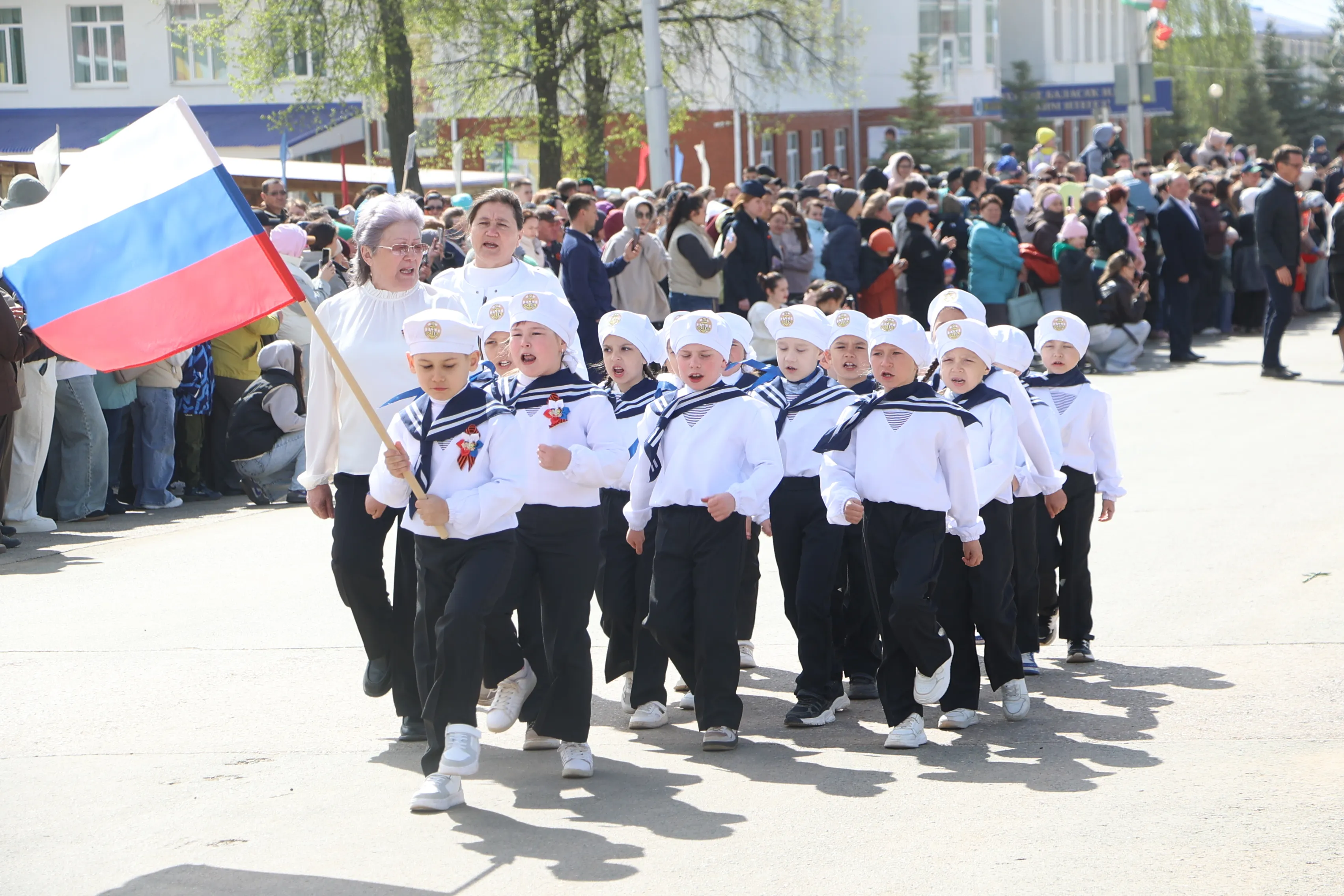 Митингез парад азинтӥз