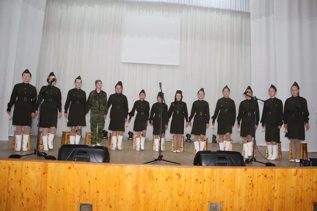 "Усточикарысь" нылпиос концерт возьматӥзы