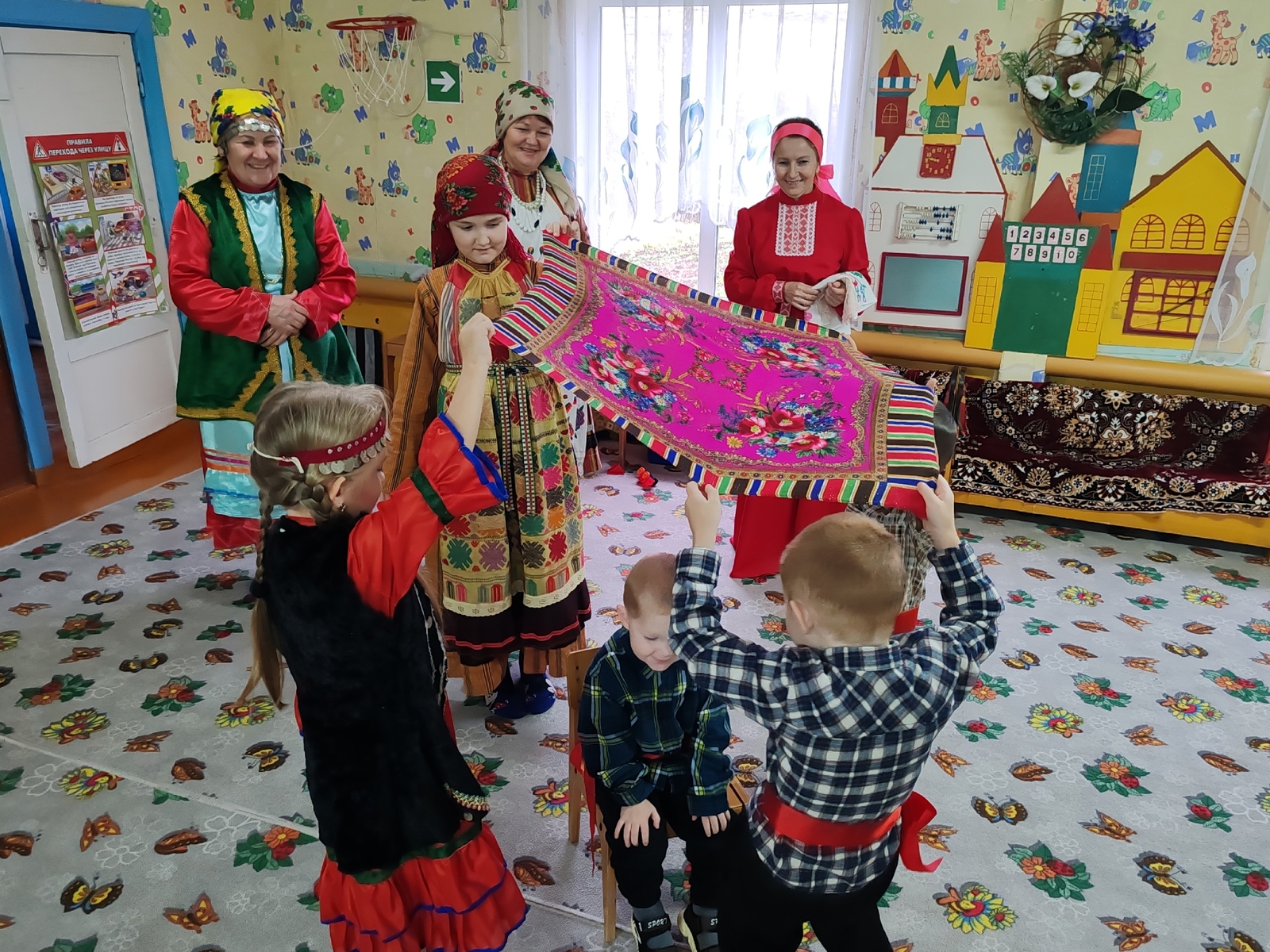 Шаерамы пӧртэм калыкъёс тупаса уло