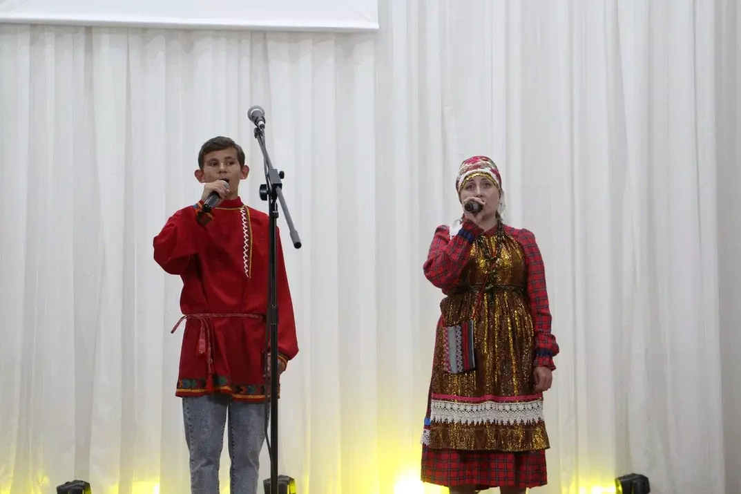 "Усточикарысь" нылпиос концерт возьматӥзы