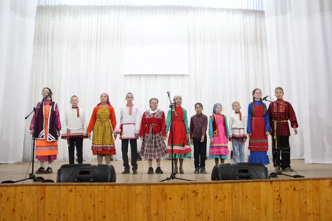 "Усточикарысь" нылпиос концерт возьматӥзы