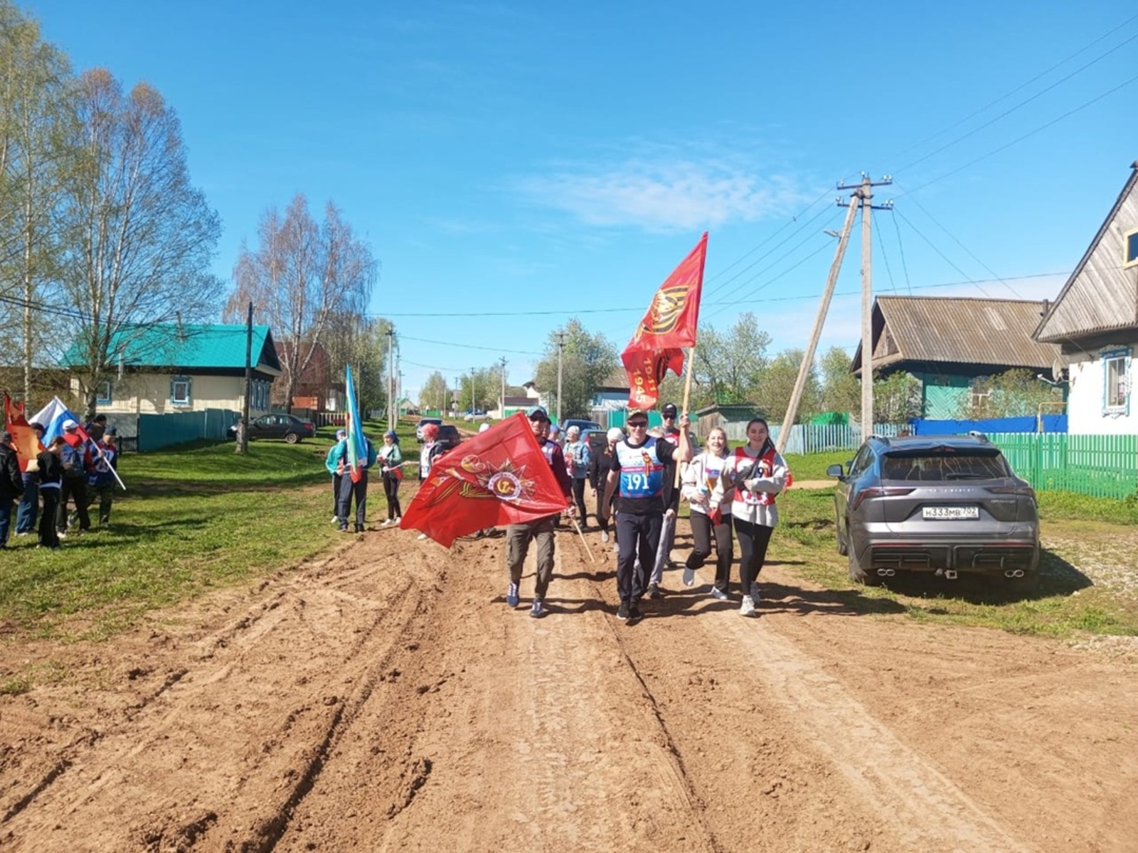Жители деревни провели легкоатлетический пробег в честь Дня Победы