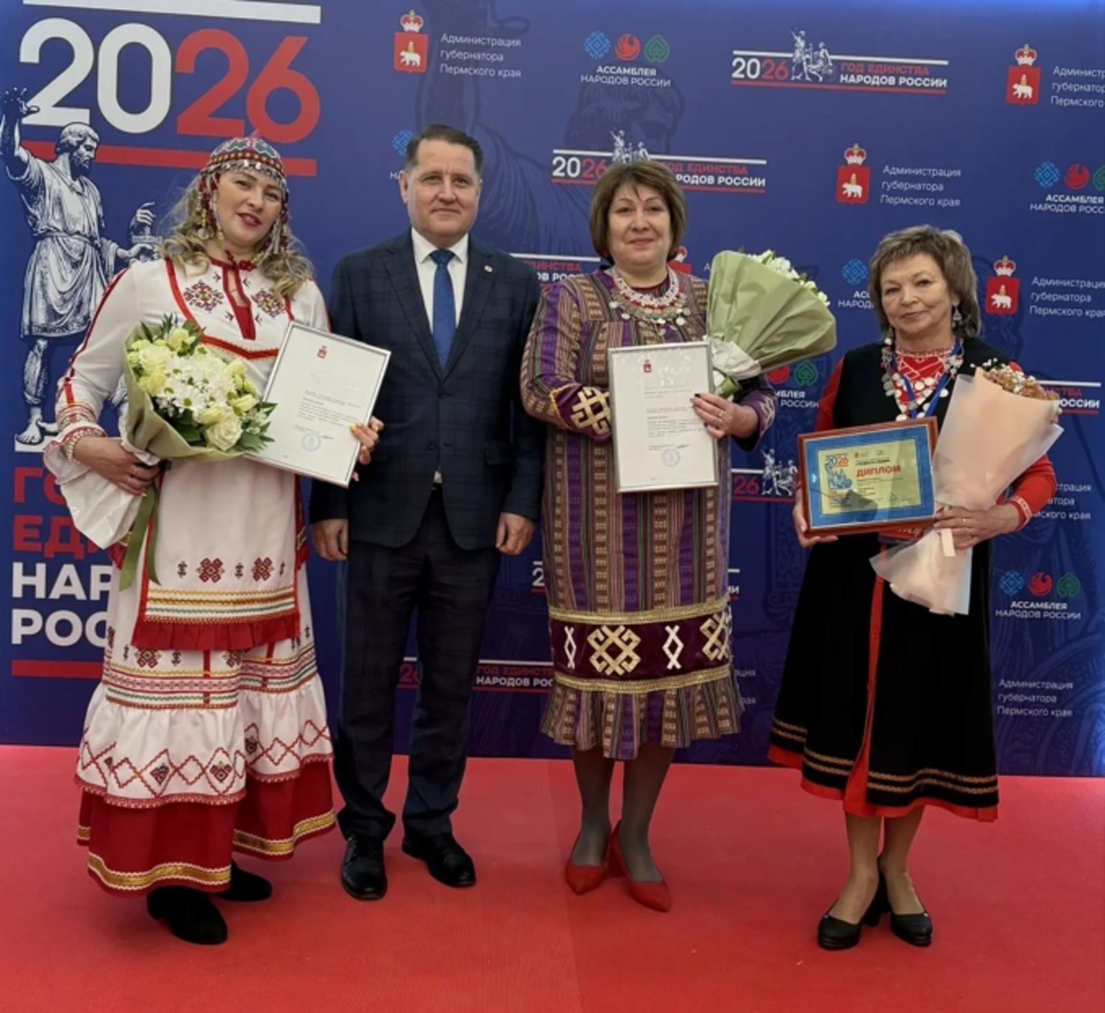 Россиысь калыкъёслэсь огъя луон арзэс усьтӥзы