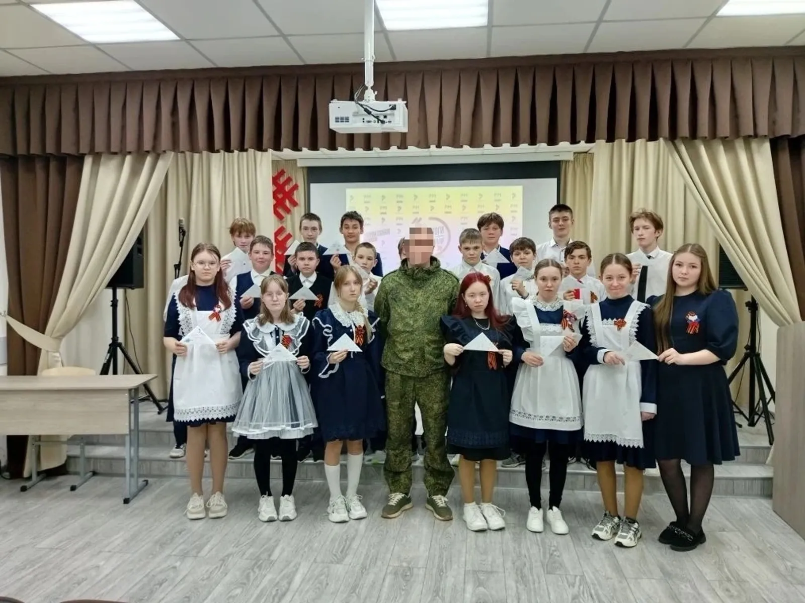 Полилингвальной школаын героен пумиськон ортчиз