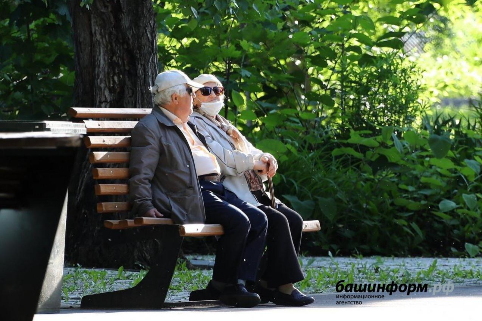 В Башкортостане вводят режим обязательной самоизоляции для невакцинированных пожилых людей старше 65 лет