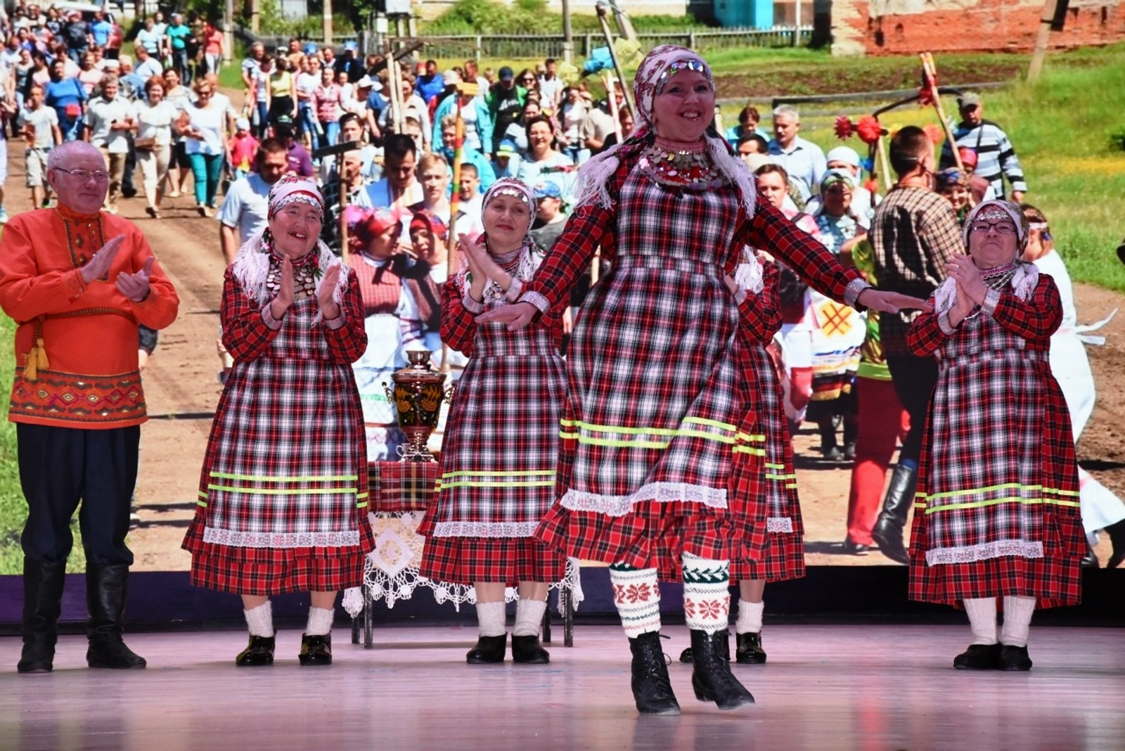 Ансамбль дано нимзэ утиз