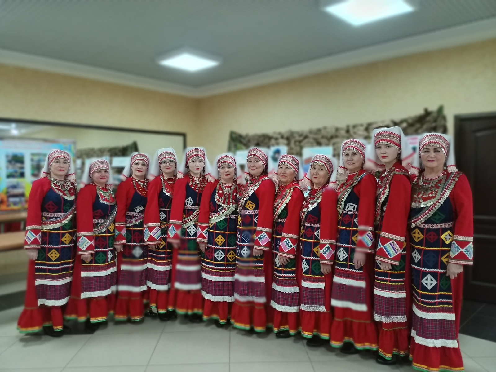 Гуртысь ансамбль ёрос ужрадэз шулдыртӥз