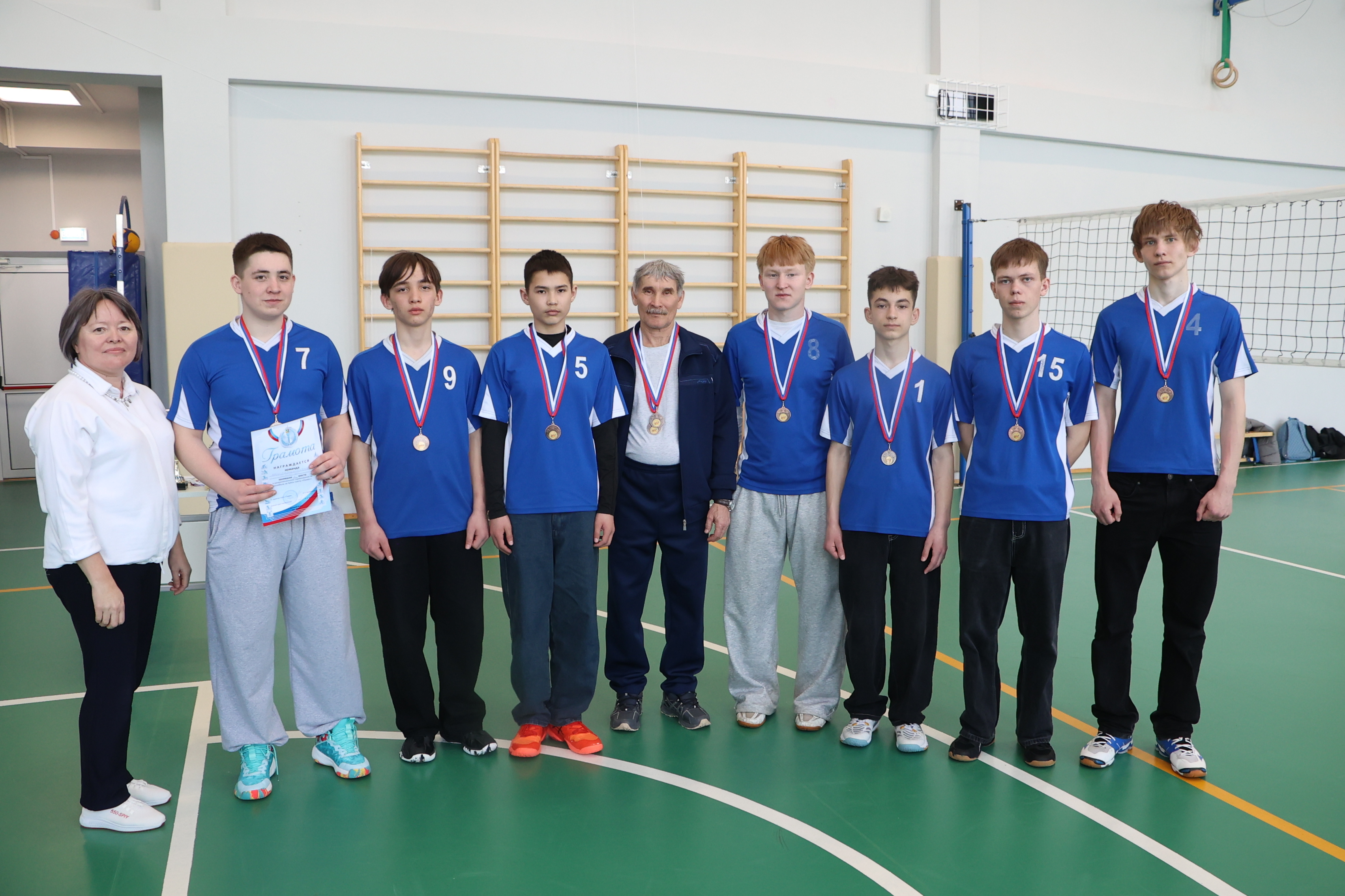 Красивый волейбол: традиции и дружба