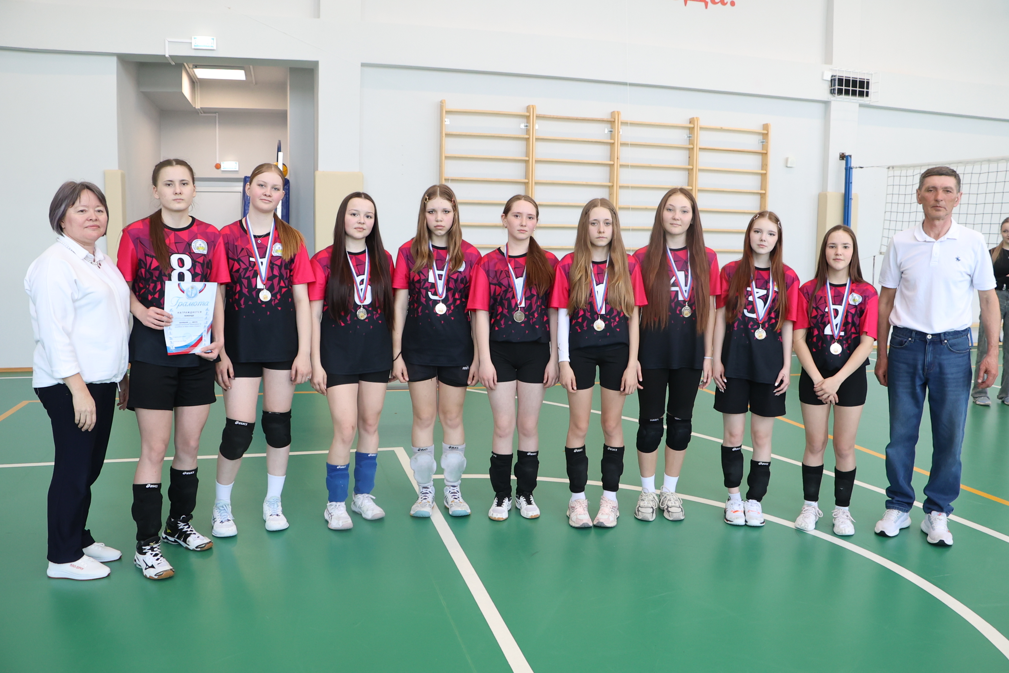 Красивый волейбол: традиции и дружба