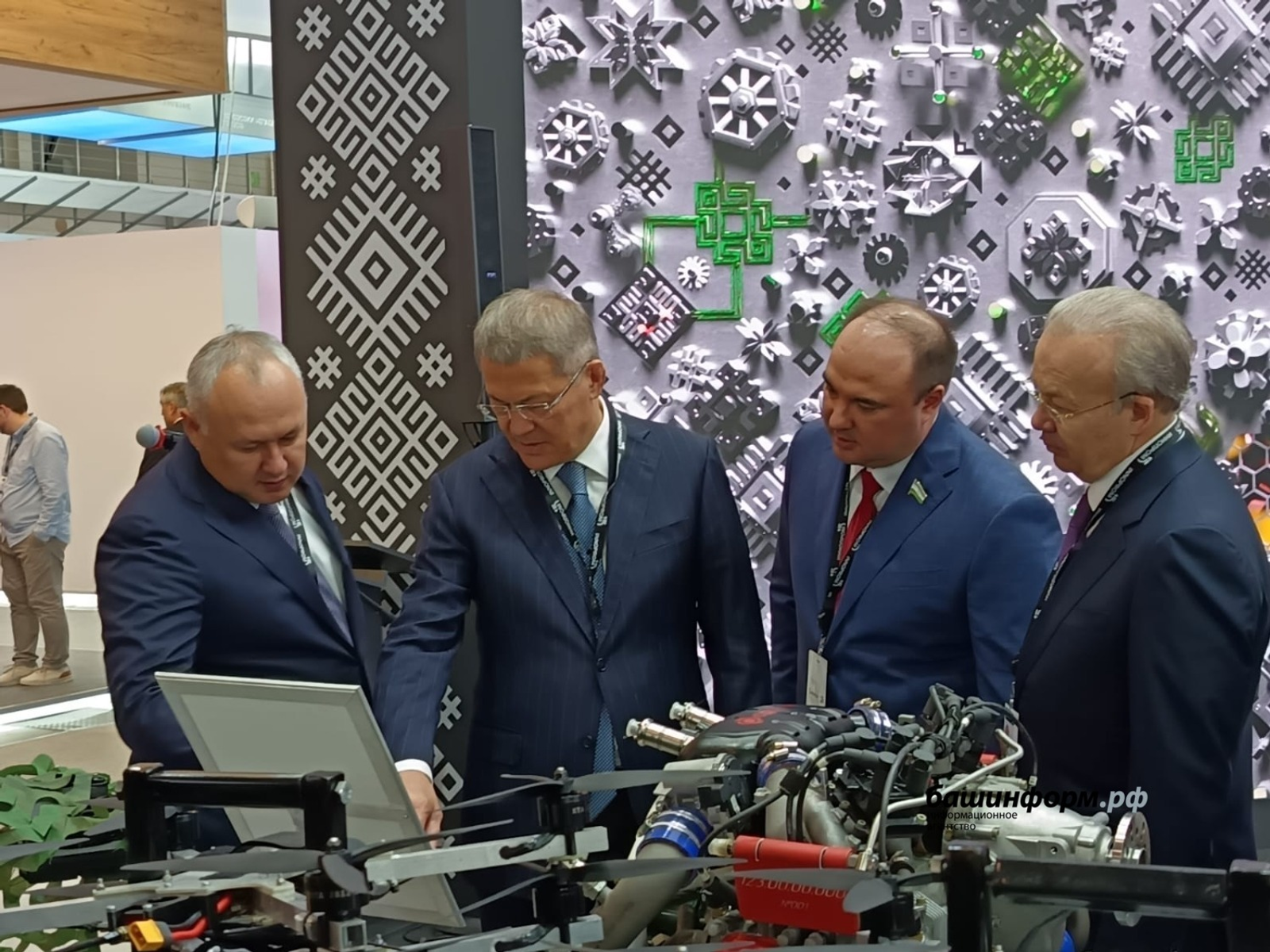 Башкортостанлэн делегациез «Иннопром-2025» адӟытонэ пыриське