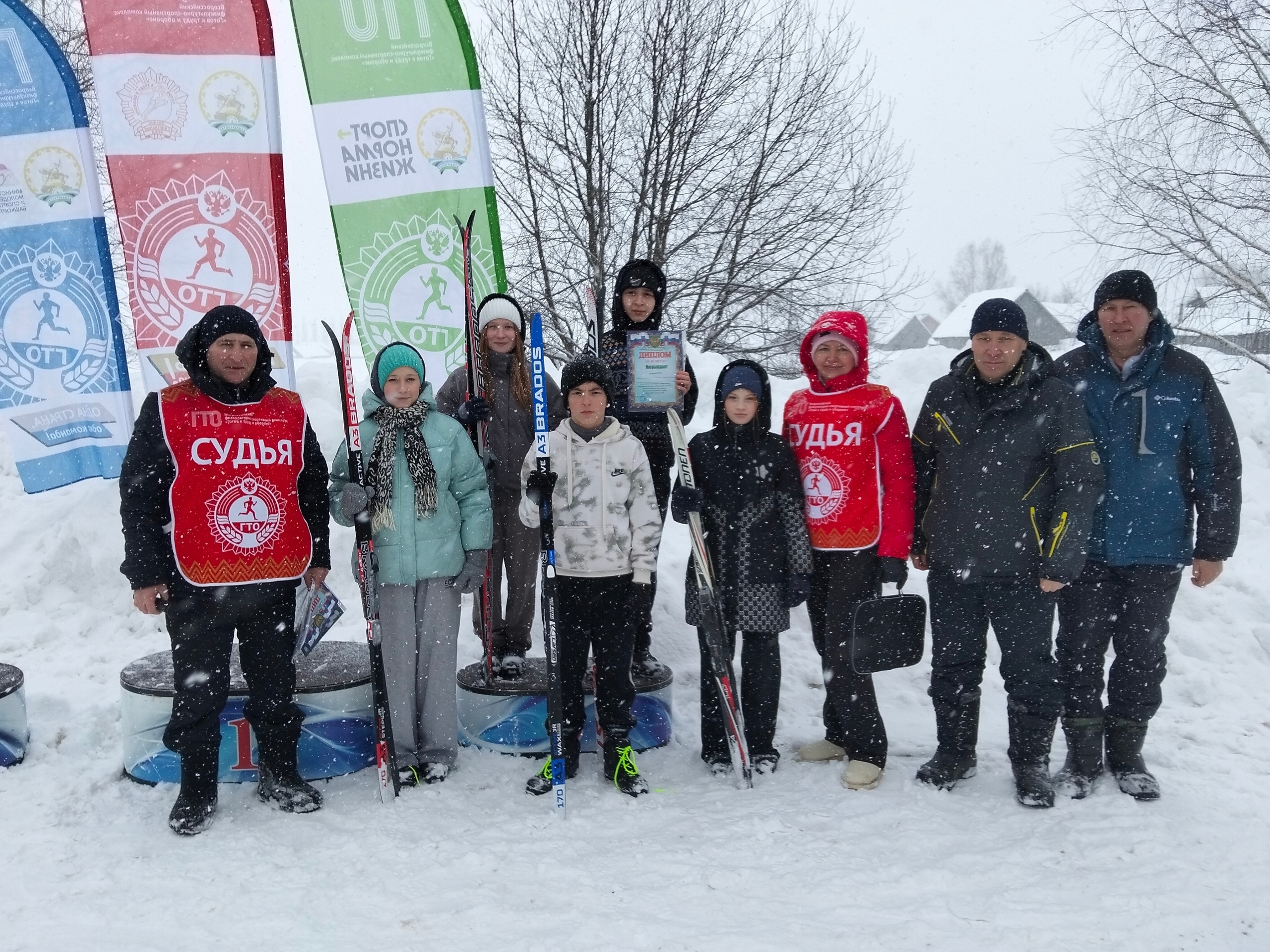 Школьники и учителя Татышлинского района соревновались в лыжных гонках
