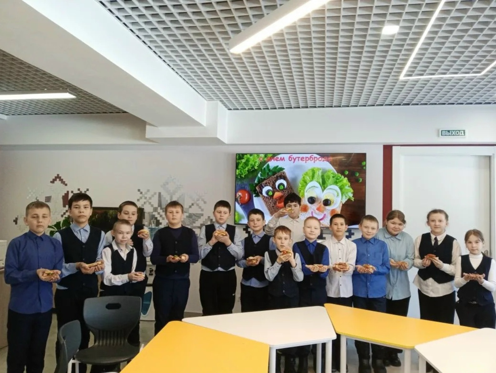 Мир творчества и дружеская встреча