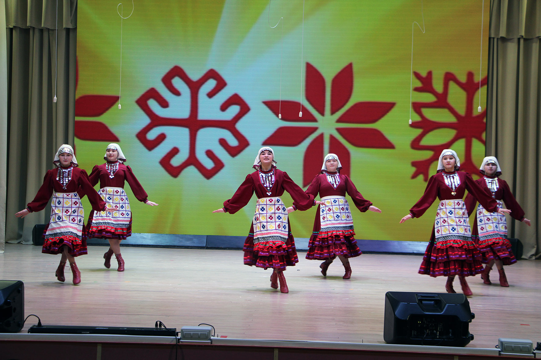 В Калтасах состоялся фестиваль-конкурс национальных культур «Созвездие дружбы»